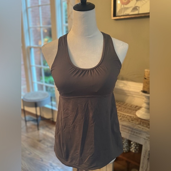 lululemon athletica Tops - Lululemon Scoop Neck Tank Luon- Bali Breeze Mesh T-back 8, built in bra - gray